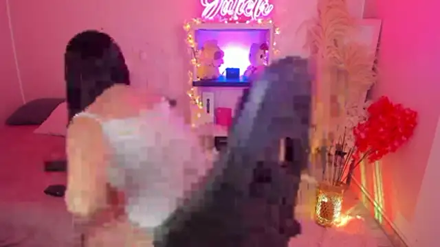 Julieth Caandy online show from April 16, 12:28 pm