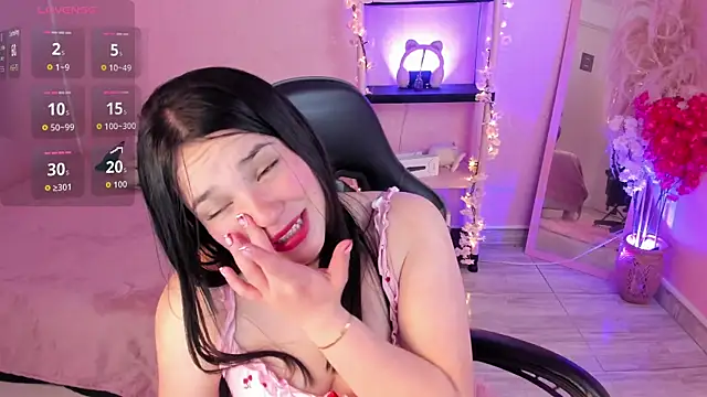 Julieth Caandy online show from April 27, 3:32 pm