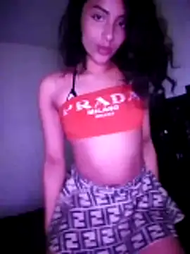 Snapshot of KattyBerryX chatting on May 23, 1:22 am KattyBerryX online show from May 23, 1:22 am