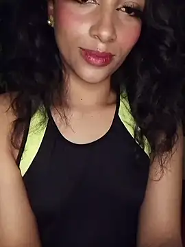 Snapshot of KattyBerryX chatting on July 1, 9:14 pm KattyBerryX online show from July 1, 9:14 pm