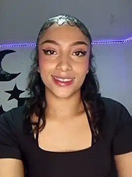 Snapshot of KattyBerryX chatting on July 19, 4:22 pm KattyBerryX online show from July 19, 4:22 pm
