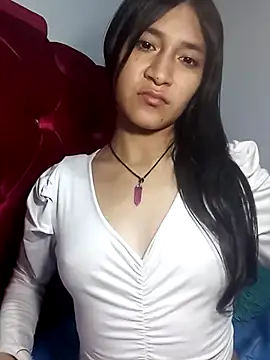 KarolaMendez online show from April 19, 10:34 pm