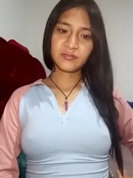 Snapshot of KarolaMendez chatting on June 18, 12:22 am KarolaMendez online show from June 18, 12:22 am
