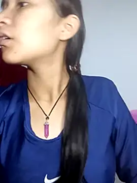 Snapshot of KarolaMendez chatting on July 4, 12:28 am KarolaMendez online show from July 4, 12:28 am