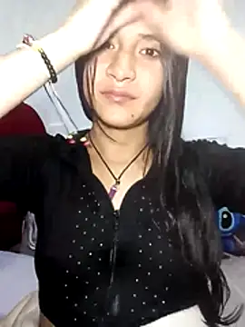 Snapshot of KarolaMendez chatting on July 13, 12:02 am KarolaMendez online show from July 13, 12:02 am