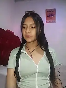 Snapshot of KarolaMendez chatting on July 25, 1:04 am KarolaMendez online show from July 25, 1:04 am