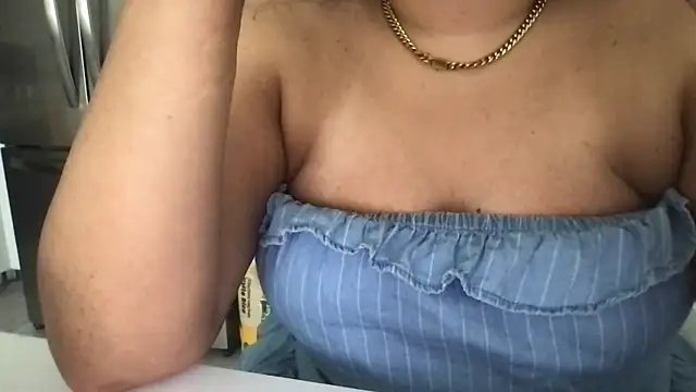 Snapshot of Lacey4y1 chatting on April 11, 8:46 pm Lacey4y1 online show from April 11, 8:46 pm