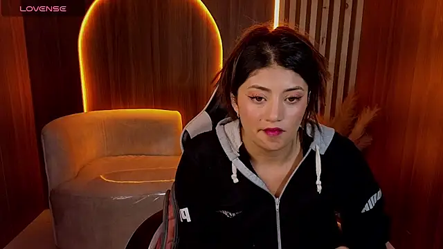 Lia queen tx online show from June 19, 3:11 am