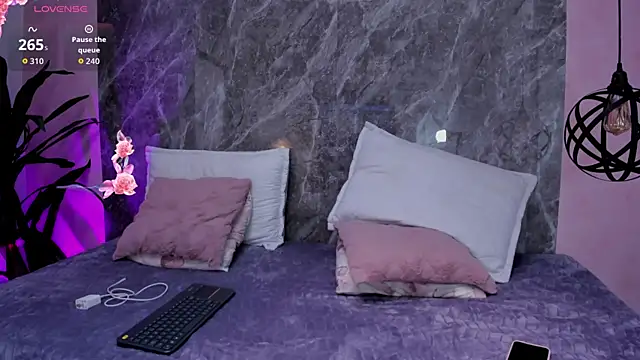 Megan Stein online show from March 19, 6:56 pm