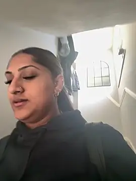 SexyRiri  online show from March 26, 2:00 pm