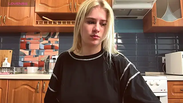 ivygenesis online show from April 28, 3:11 am