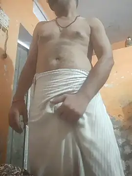 Snapshot of bodymassage455 chatting on July 7, 3:31 am bodymassage455 online show from July 7, 3:31 am