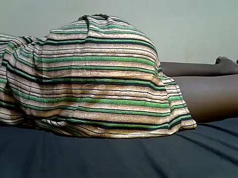 KendyQ  online show from April 8, 5:24 pm