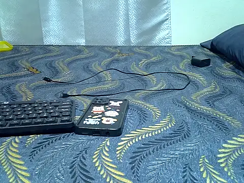 Snapshot of KendyQ_ chatting on June 4, 7:31 pm KendyQ online show from June 4, 7:31 pm