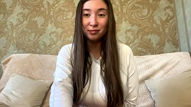 asian mia love online show from April 20, 12:30 pm