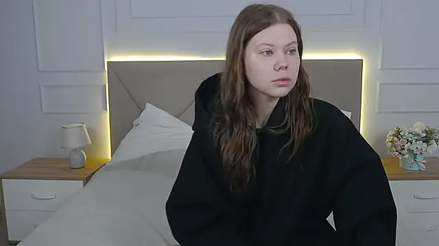 Sophie Rays online show from June 2, 3:41 am