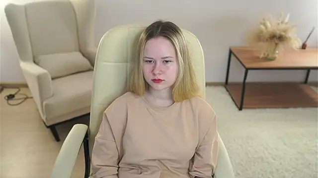 StellaLy online show from March 31, 8:59 am