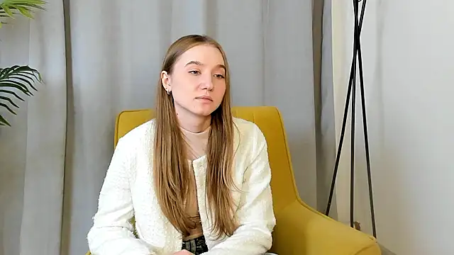 DonellaGrandel online show from March 13, 11:28 am