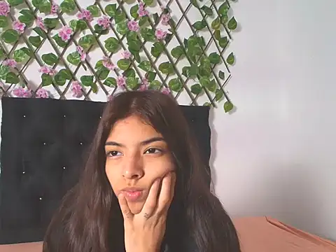 Sweet Scarlett  online show from April 16, 3:24 pm