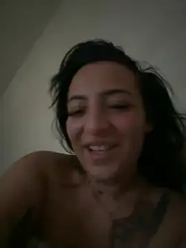 loverspicyy online show from March 13, 8:32 am