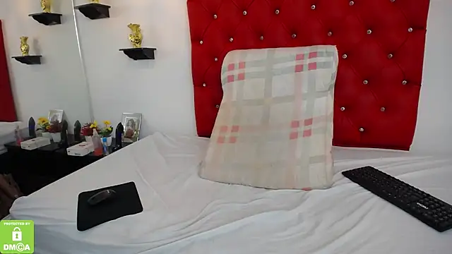 Tamarasweet 1 online show from April 9, 7:30 pm