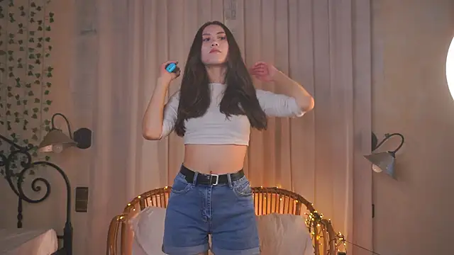 WanetaKyer online show from April 11, 3:11 am