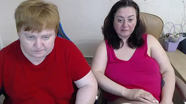 Lindy-Jeanie online show from April 3, 8:07 pm