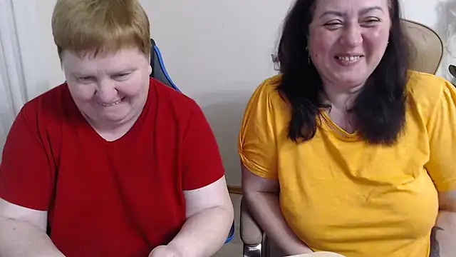 Lindy-Jeanie online show from April 29, 7:42 pm