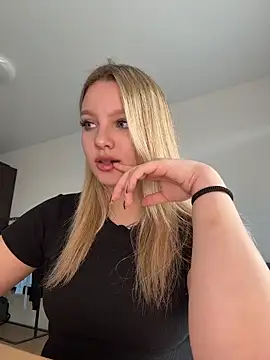 bettyloveu online show from April 23, 11:09 am