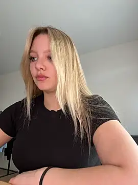 bettyloveu online show from April 23, 12:29 pm