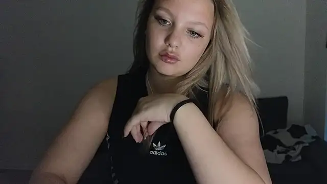 bettyloveu online show from July 28, 4:39 pm