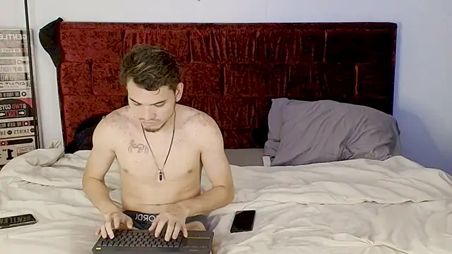Snapshot of The_Penthouse_boys chatting on May 4, 1:23 am The Penthouse boys online show from May 4, 1:23 am