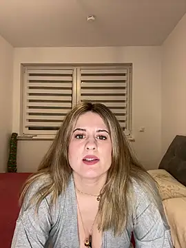 Mina Foxx online show from March 15, 7:20 pm