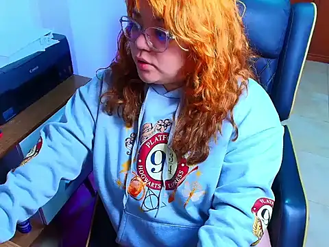Snapshot of alli_ chatting on May 20, 1:28 pm alli online show from May 20, 1:28 pm