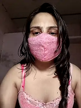 Snapshot of Your_Izlaa chatting on April 24, 7:38 pm Your Izlaa online show from April 24, 7:38 pm