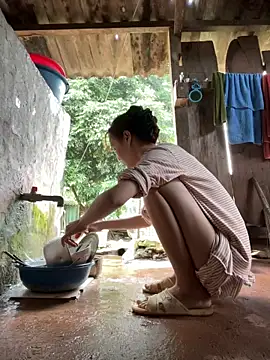 Snapshot of Sexygirlcum900 chatting on March 14, 2:39 am Sexygirlcum900 online show from March 14, 2:39 am