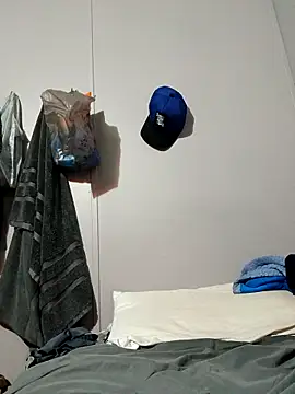 oliver00902 online show from March 23, 12:20 pm