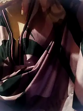 Snapshot of Urmila_roy chatting on March 14, 4:34 pm Urmila roy online show from March 14, 4:34 pm