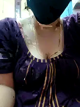 Snapshot of tulidas96778 chatting on April 3, 2:26 pm tulidas96778 online show from April 3, 2:26 pm