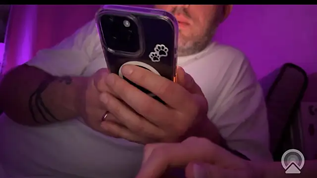 Snapshot of garnet_hornet chatting on March 16, 9:08 pm garnet hornet online show from March 16, 9:08 pm