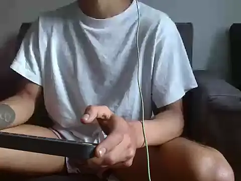 sornero777111 online show from April 11, 1:04 pm