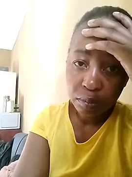 Prettylicou online show from April 4, 1:08 pm