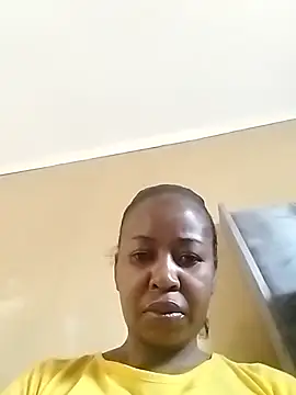 Prettylicou online show from April 12, 2:11 pm