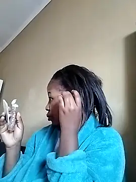 Snapshot of Prettylicou chatting on May 27, 12:24 pm Prettylicou online show from May 27, 12:24 pm