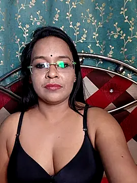 hornyrosy321 online show from April 18, 7:58 pm