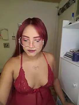 Snapshot of Alejitha-23 chatting on June 1, 10:00 pm Alejitha-23 online show from June 1, 10:00 pm