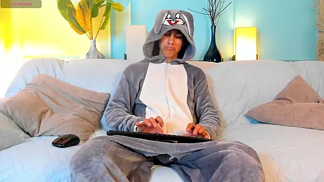 Cheys Mast online show from April 14, 7:31 pm