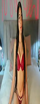 im Valskin online show from May 9, 11:37 am
