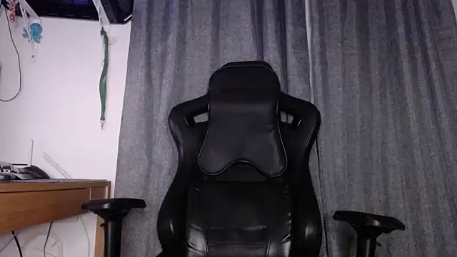 Snapshot of your_nurse_boy1 chatting on March 13, 10:27 pm your nurse boy1 online show from March 13, 10:27 pm