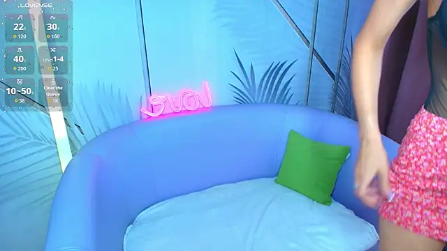 Snapshot of Eva__Morris chatting on July 17, 1:56 am Eva Morris online show from July 17, 1:56 am